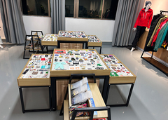 Miếng dán chuyển nhiệt vải dệt với logo silicon in