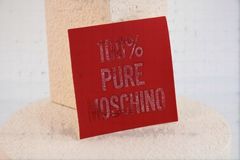 Nhãn silicon 0.3mm cho đồ bảo hộ lao động, in lụa trên ruy băng