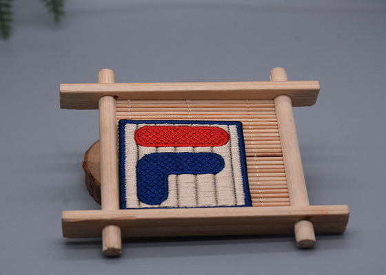 Bản vá thêu sợi tái tạo tùy chỉnh 3D cho hàng may mặc